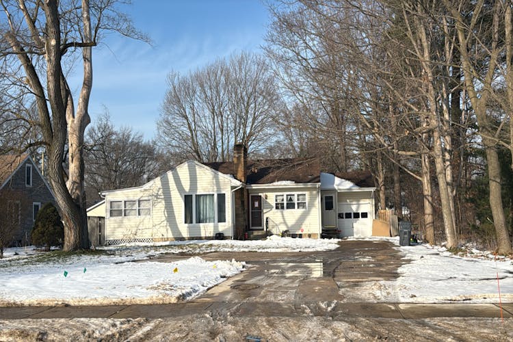 511 W Napier Ave Benton Harbor, MI 49022-7119, Berrien County