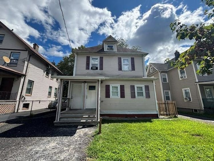 681 W 3rd Street Plainfield, NJ 07060, Somerset County