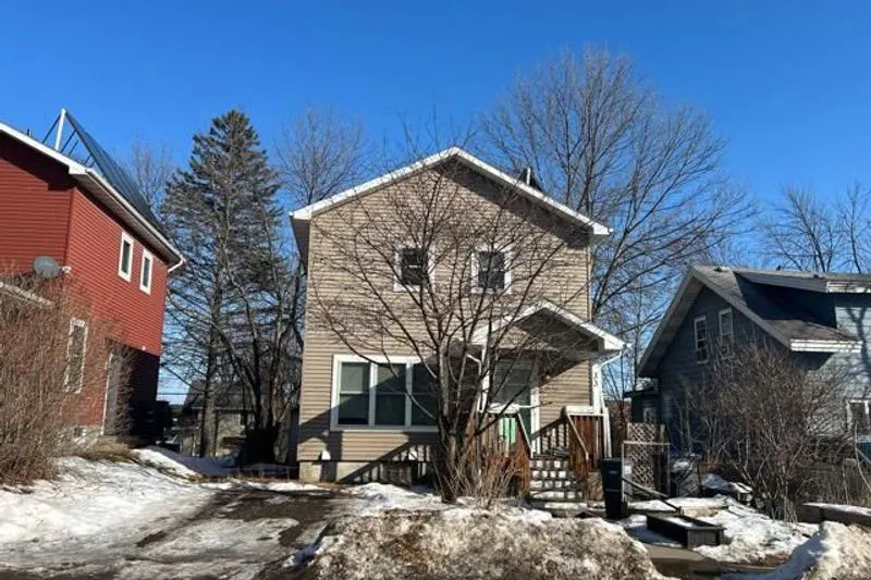 Riverside Dr, Duluth, MN 55808