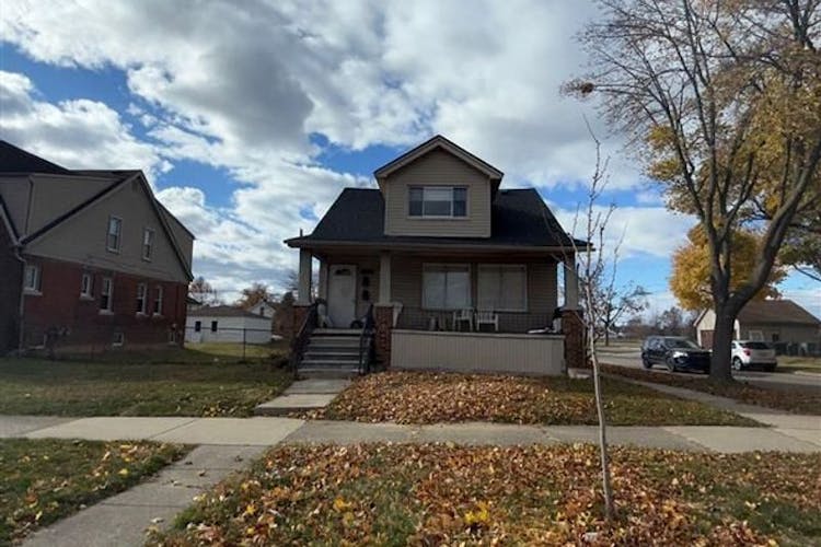 7555 Maple St Dearborn, MI 48126, Wayne County