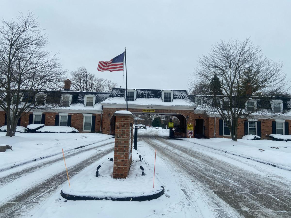 13 Mile Rd, Southfield, MI 48076 #1