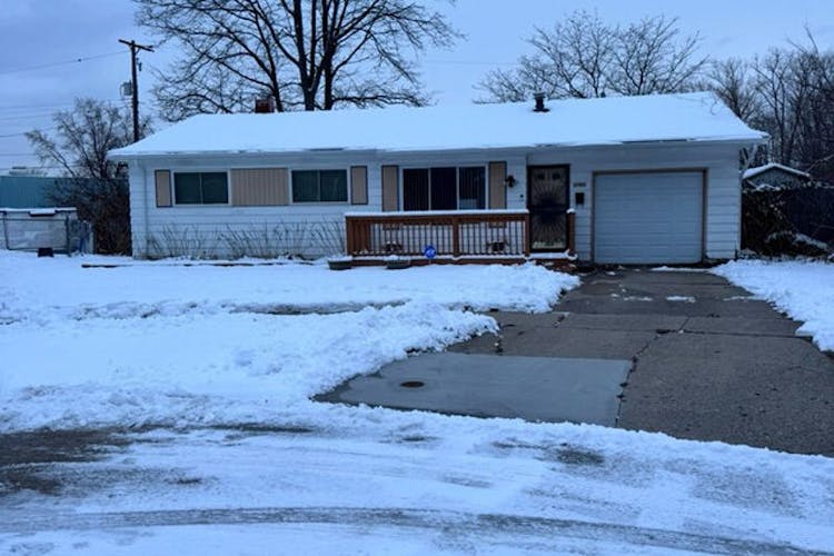 2702 Wilton Pl Flint, MI 48506, Genesee County