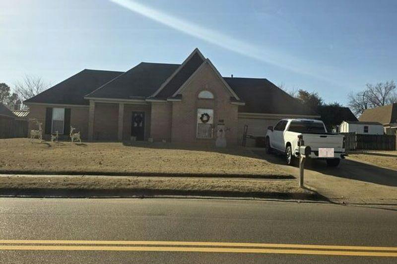 Greencliff Dr, Southaven, MS 38671