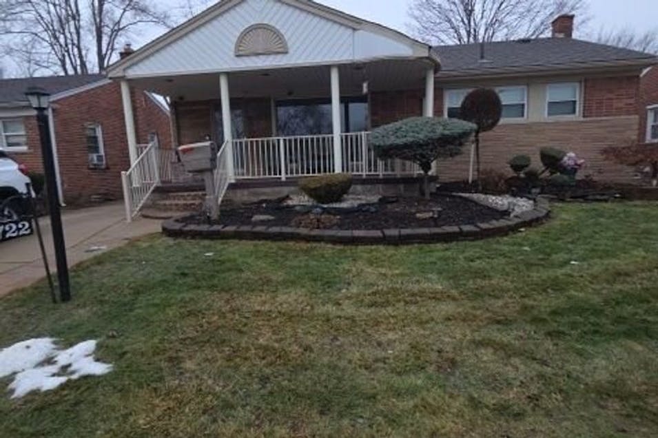 1722 Meadowlane St Inkster, MI 48141, Wayne County