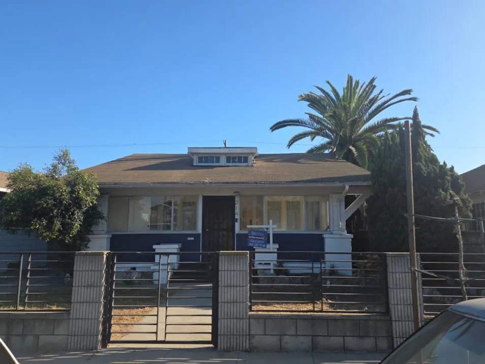 214 E 56th Street Los Angeles, CA 90011, Los Angeles County