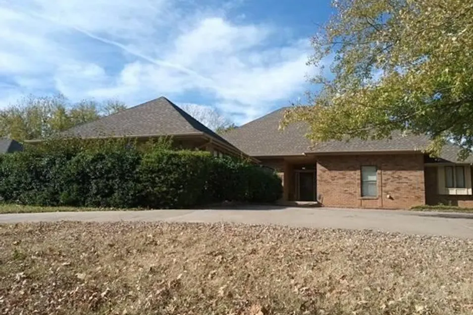 2307 Robinwood Circle Shawnee, OK 74801, Pottawatomie County