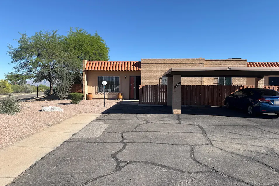 909 S Pantano Pkwy Tucson, AZ 85710, Pima County