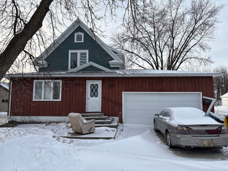 416 Walnut St E Sacred Heart, MN 56285, Renville County