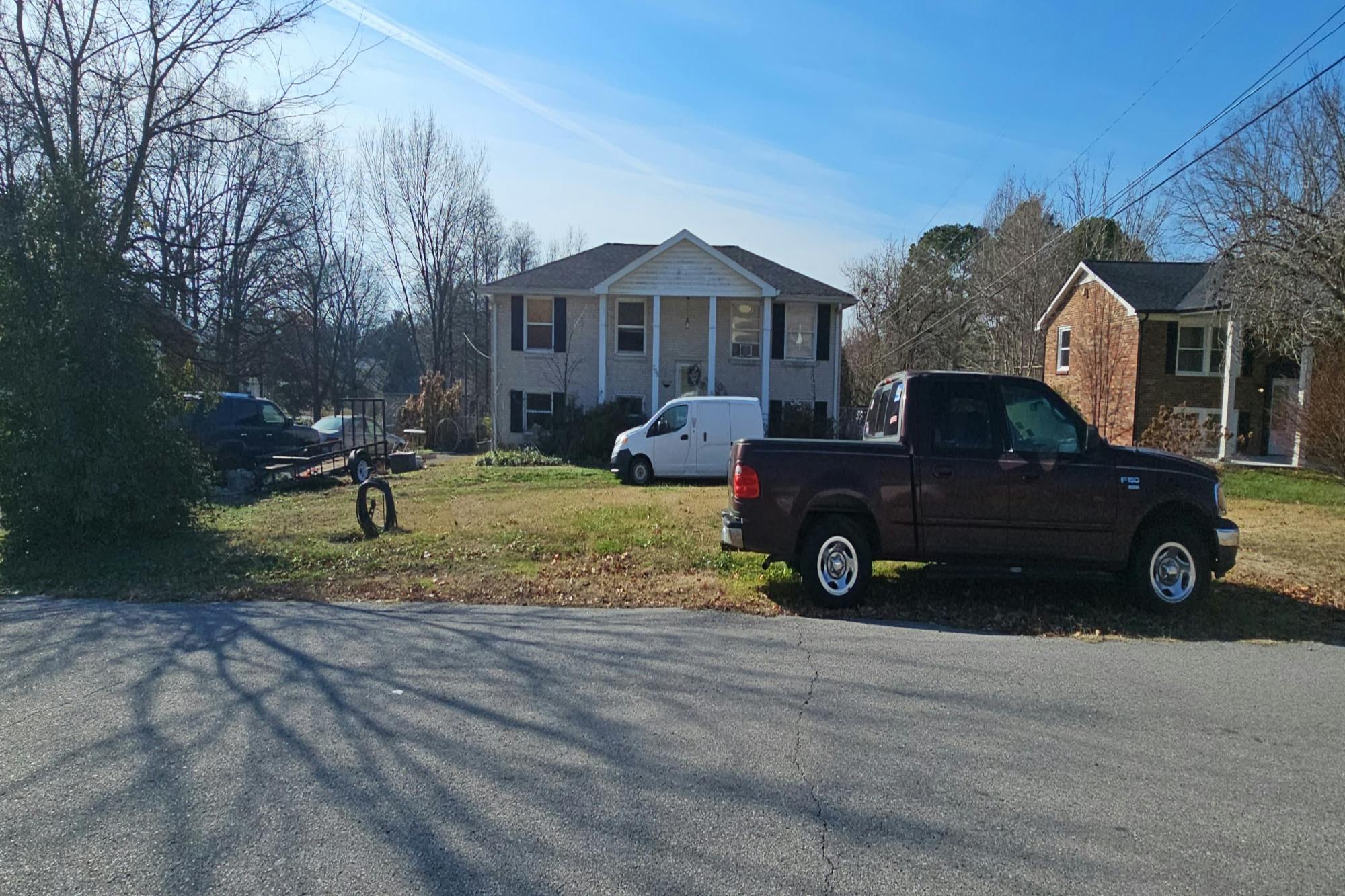 Kings Deer Dr, Clarksville, TN 37042