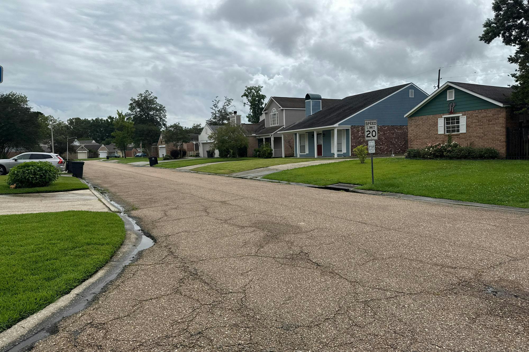 Crepemyrtle Dr, Baton Rouge, LA 70817