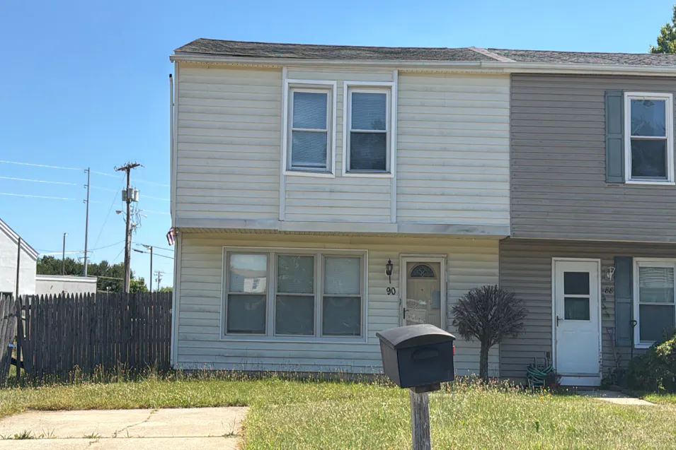 90 Farmhouse Rd Sicklerville, NJ 08081, Camden County
