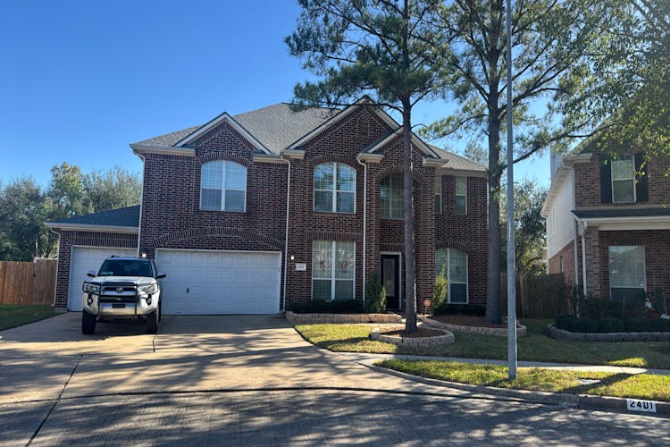 2401 Bay Spring St Pearland, TX 77584, Brazoria County