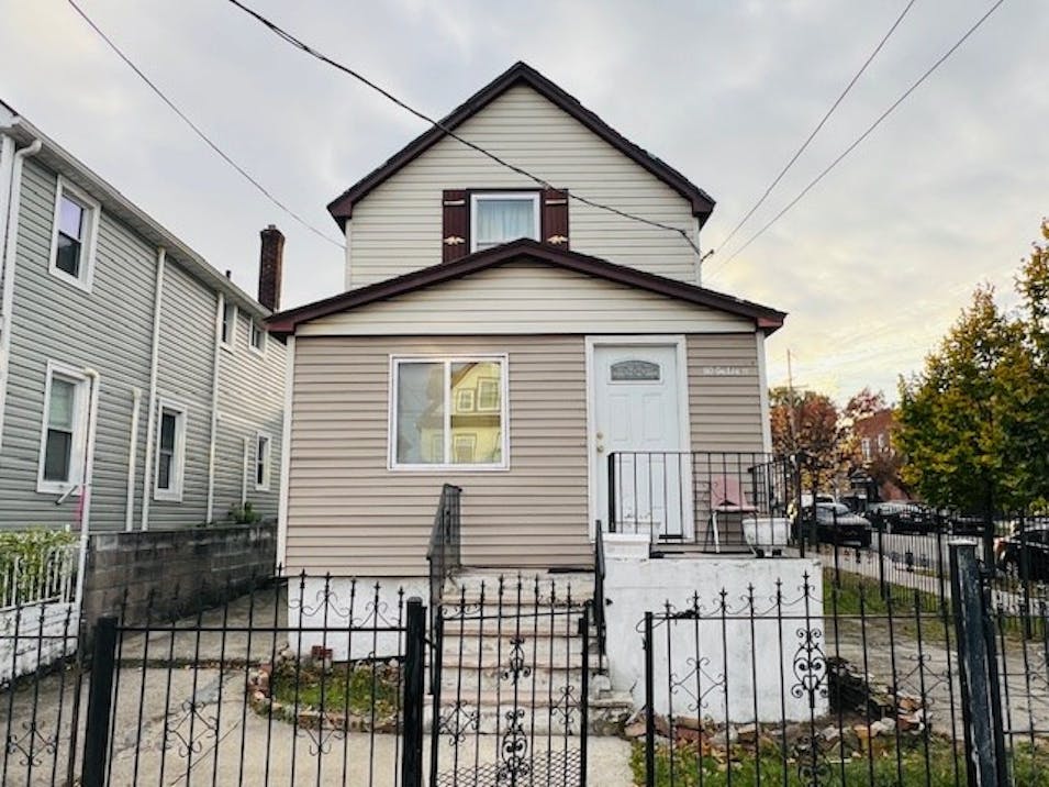 110-04 164th St Jamaica, NY 11433, Queens County