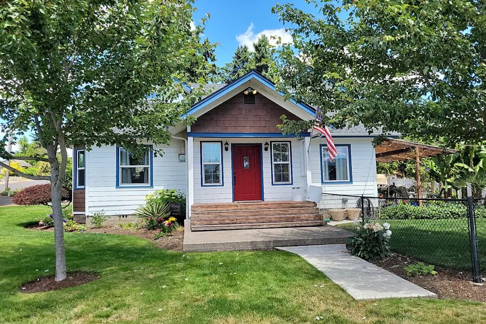 322 N 1st St Creswell, OR 97426, Lane County