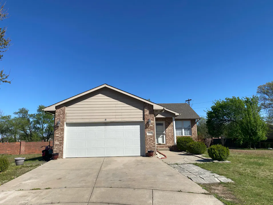 1946 S Justin Cir Wichita, KS 67207, Sedgwick County