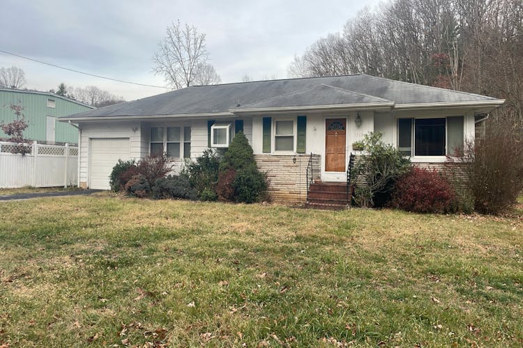 1713 Ferndell Ave Bluefield, WV 24701, Mercer County