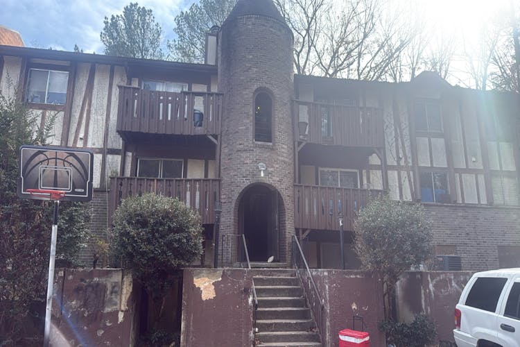 1511 Camelot Dr Atlanta, GA 30349, Fulton County