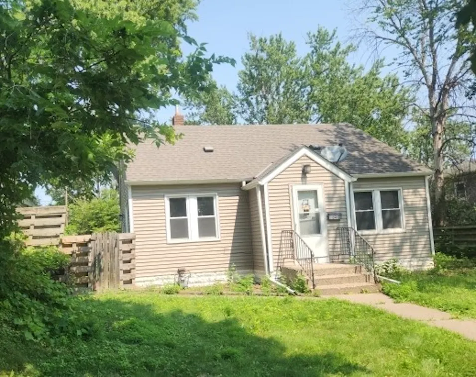 1041 6th St E Saint Paul, MN 55106, Ramsey County