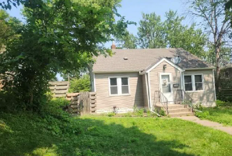 1041 6th St E Saint Paul, MN 55106, Ramsey County