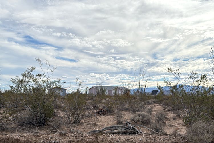 2656 W Desierto Rd Yucca, AZ 86438, Mohave County