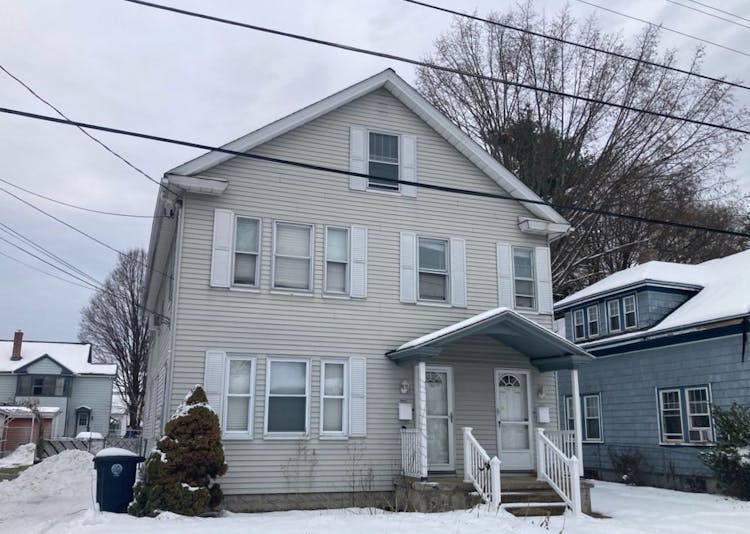 84 Bowers St Nashua, NH 03060, Hillsborough County