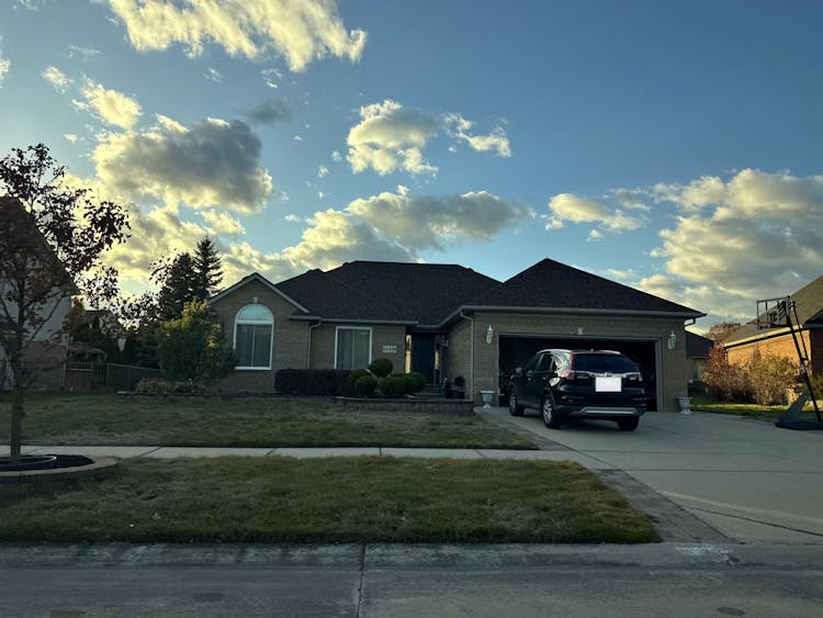 51475 Fantasia Dr Macomb, MI 48042, Macomb County