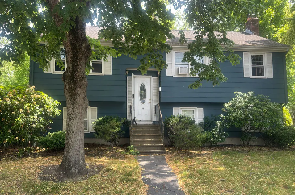 39 Williams St Framingham, MA 01702, Middlesex County