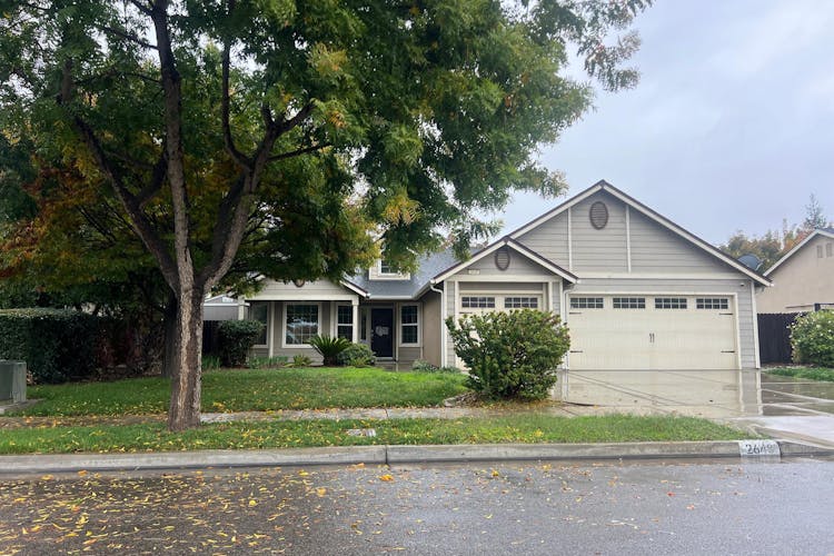 2648 N Vickie St Visalia, CA 93291, Tulare County