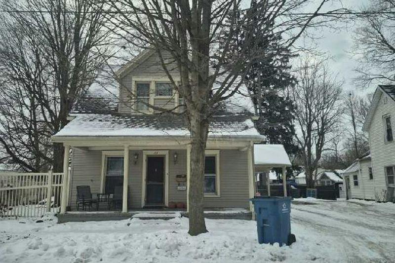Peckham St, Coldwater, MI 49036