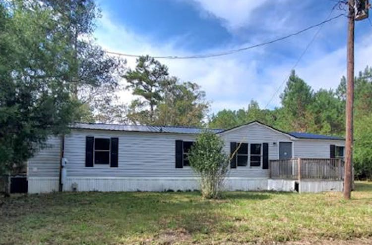 217 Crowfoot Ave Andrews, SC 29510, Georgetown County