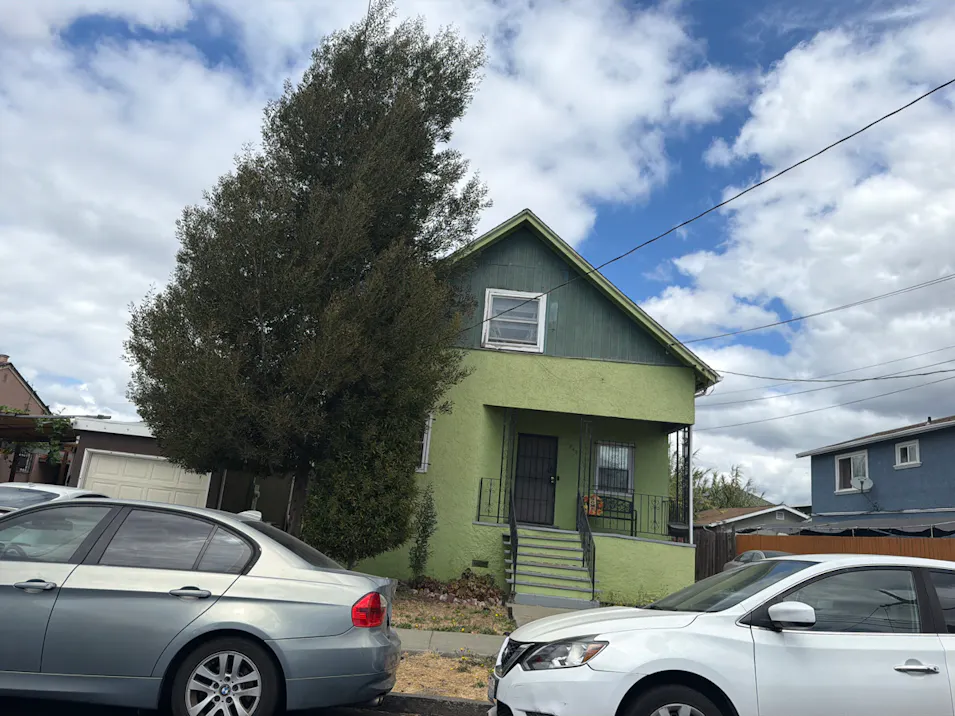 1243 89th Ave Oakland, CA 94621, Alameda County