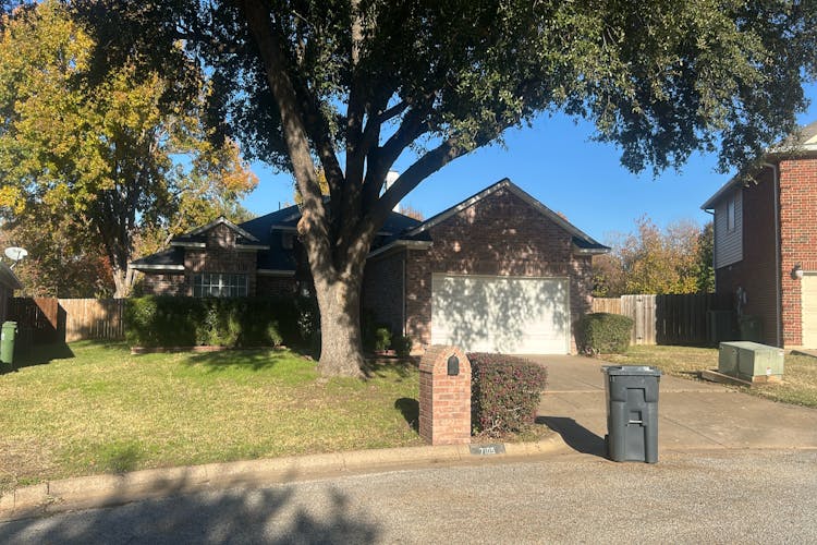 7105 Layla Road Arlington, TX 76016, Tarrant County