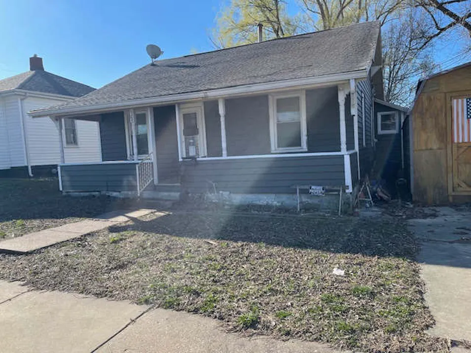 108 W Elm St Hartford, IL 62048, Madison County