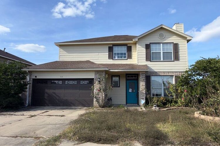 515 Bridle Ln Victoria, TX 77904, Victoria County