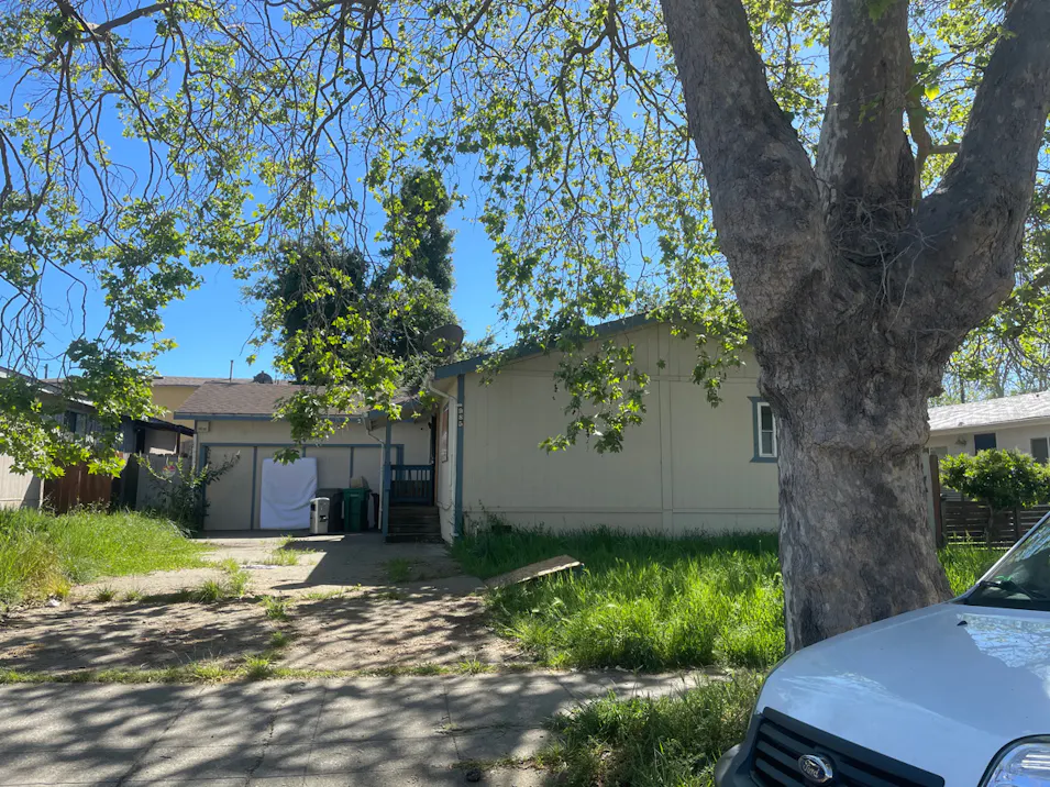 985 45th St Emeryville, CA 94608, Alameda County