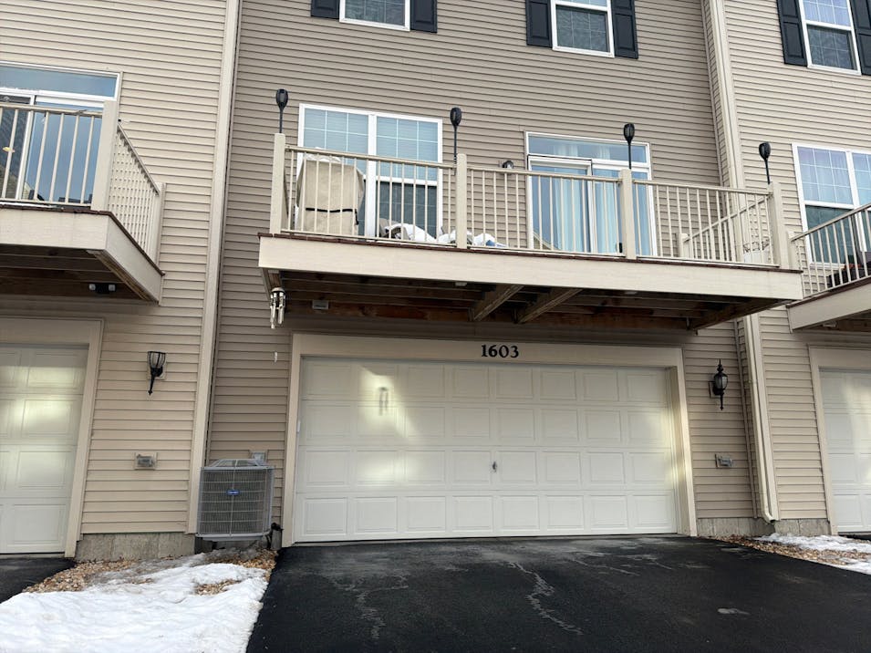 1603deer Pointe Dr South Elgin, IL 60177, Kane County