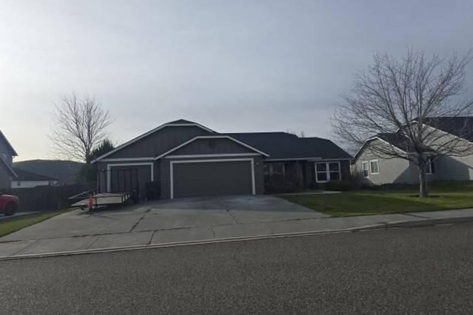5929 Bluewood St. West Richland, WA 99353, Benton County