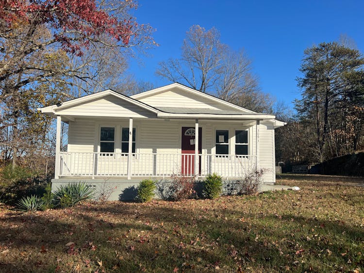 3093 Flat Gap Rd Valdese, NC 28690, Burke County