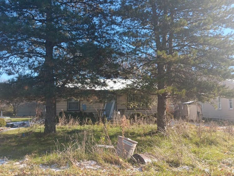 742 S 24th St Saginaw, MI 48601, Saginaw County