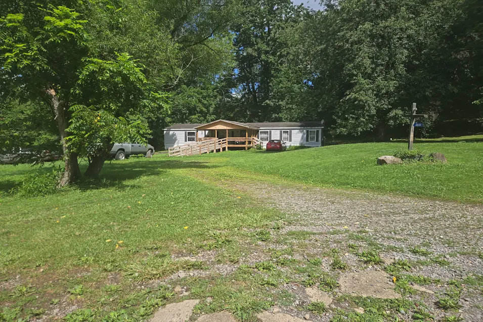 2699 Forest Ave New Castle, PA 16101, Lawrence County