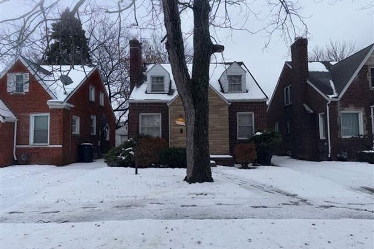 15030 Young St Detroit, MI 48205-3658, Wayne County