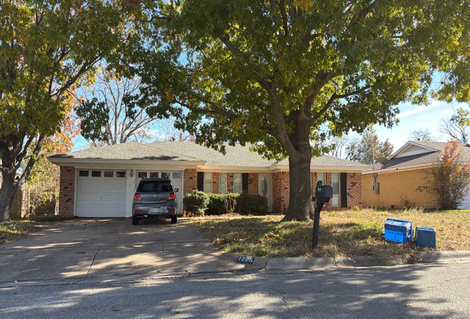 1205 Duane St Benbrook, TX 76126, Tarrant County