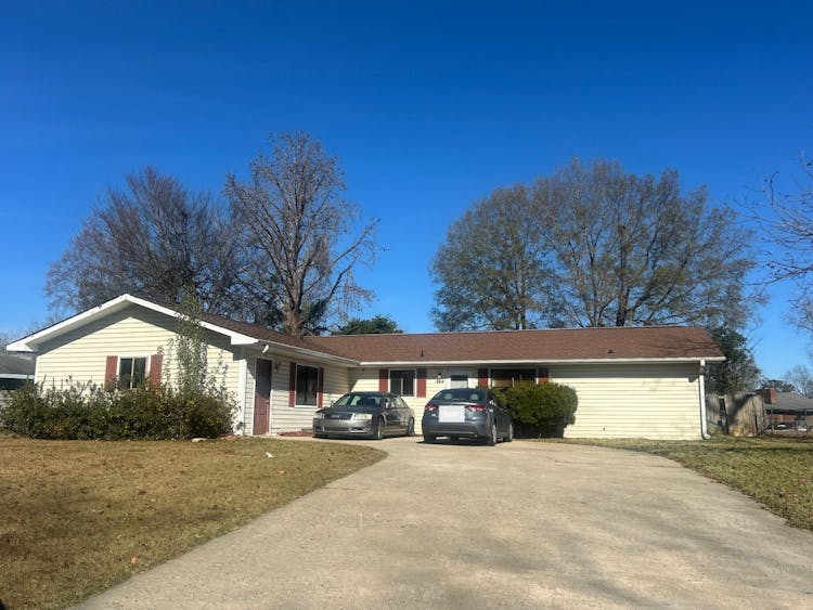 109 Sonny Dr Warner Robins, GA 31093, Houston County