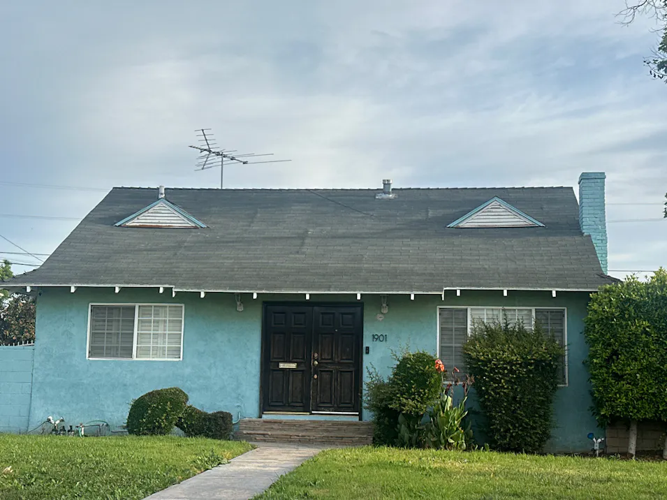 1901 W 77th St Los Angeles, CA 90047, Los Angeles County