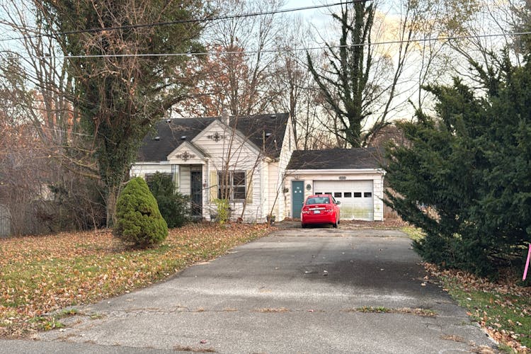 432 E Baldwin Ave Watervliet, MI 49098, Berrien County