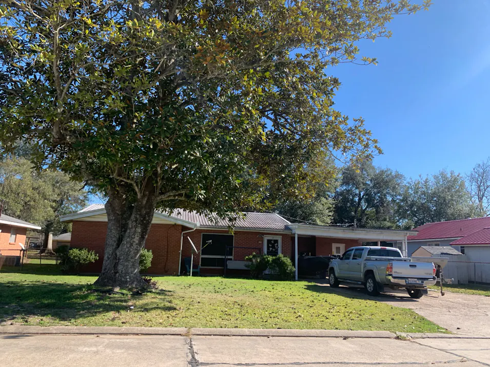 515 Caroline Street New Iberia, LA 70560, Iberia County