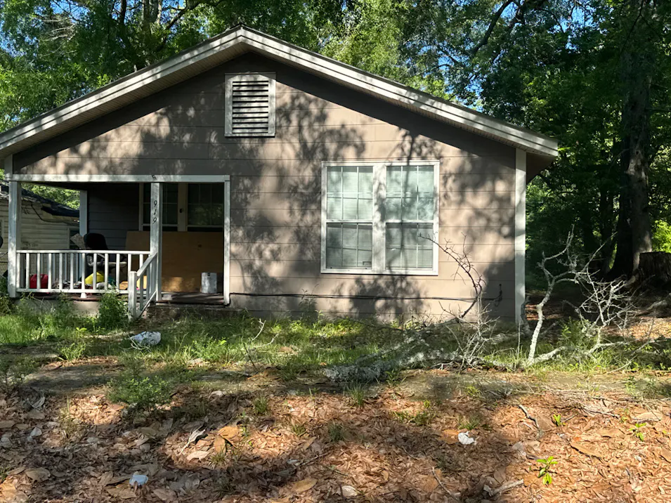 919 Ave F Bogalusa, LA 70427, Washington County