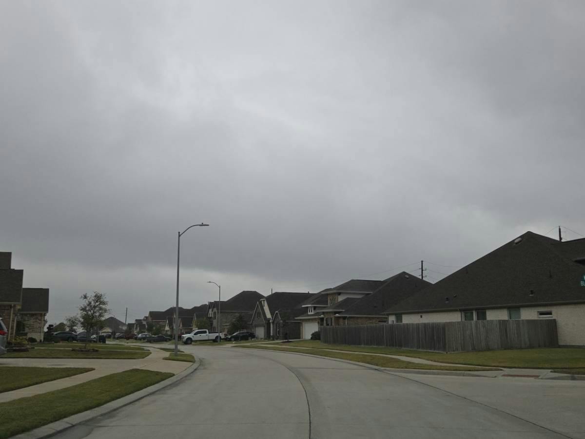 Medina Dr, Baytown, TX 77523
