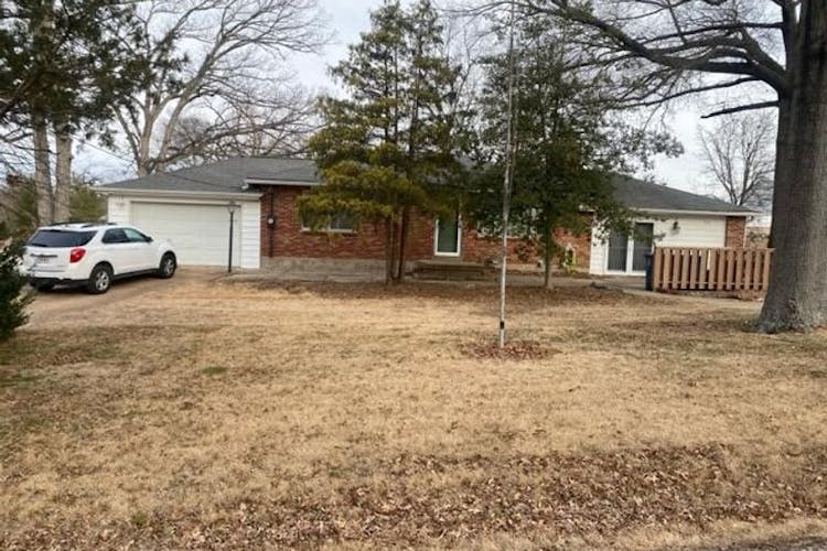 3029 Yaeger Rd Saint Louis, MO 63129, St. Louis County