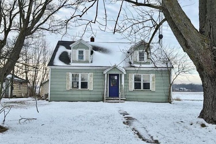 1206 N County Road 1125 Toledo, IL 62468, Cumberland County